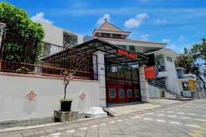 Fachada da propriedade