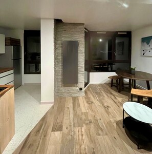 Apartemen Klasik, balkon, pemandangan gunung | Area keluarga