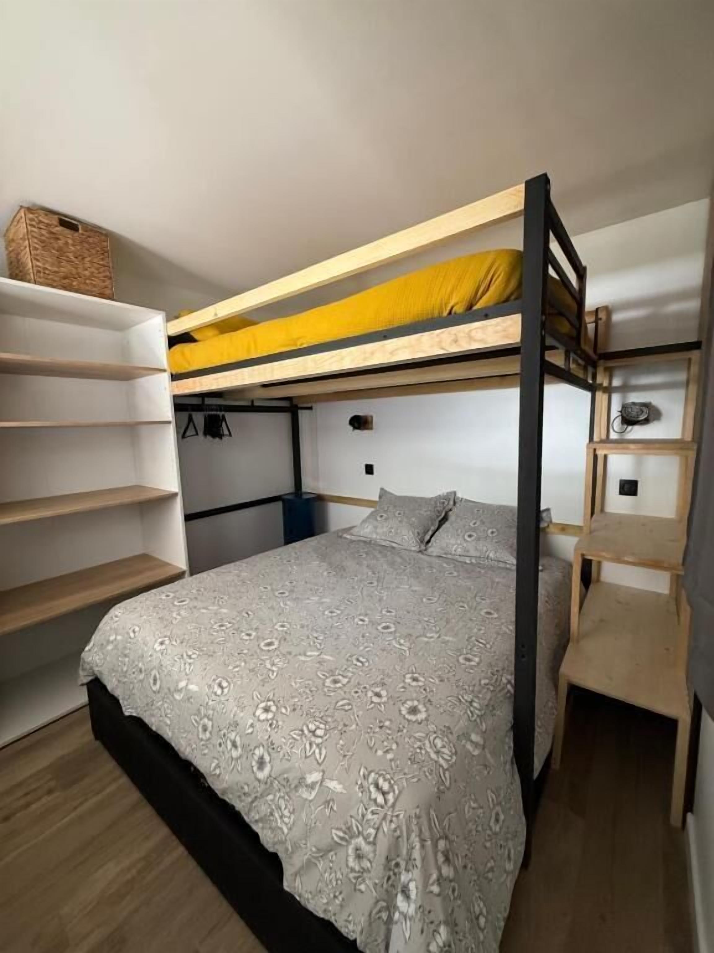 Classic Apartment, Balcony, Mountain View | Blackout curtains, free WiFi