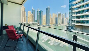Balcony - Venduras Cozy 1BR in Dubai Marina  (Dubai)