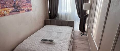 SystĂšme dâinsonorisation, fer et planche Ă repasser