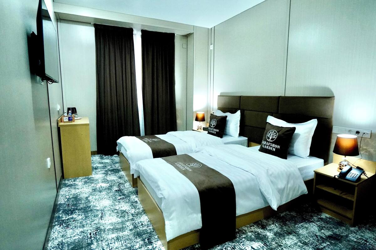 Double or Twin Room | Laptop workspace, free WiFi