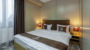 Double or Twin Room | Laptop workspace, free WiFi