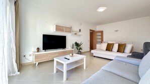 Living room - Armação DE Pêra Central 2 by Homing (Silves)