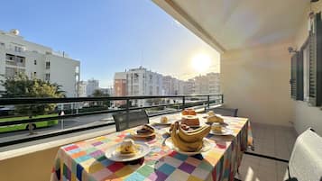 Tempat makan outdoor