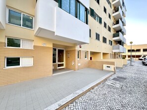 Exterior detail - Armação DE Pêra Central 2 by Homing (Silves)