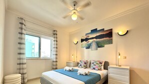 1 bedroom, bed sheets - Armação DE Pêra Central 2 by Homing (Silves)