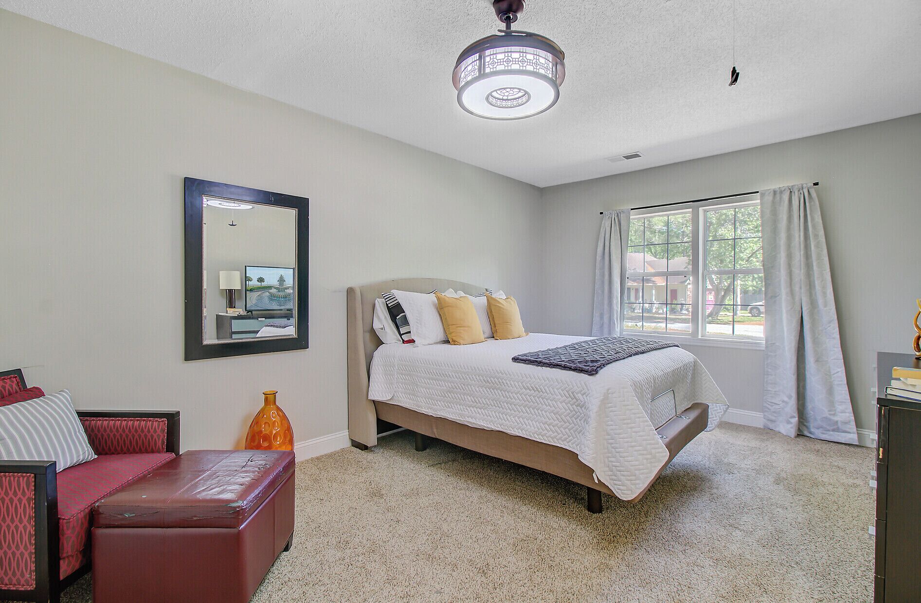 4 chambres, fer et planche à repasser, Wi-Fi, draps fournis