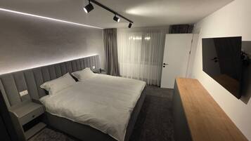 4 camere, ferro/asse da stiro, Wi-Fi