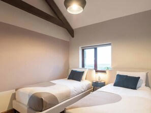 2 bedrooms, individually decorated, individually furnished, free WiFi - Black Bird Cottage (Gaerwen)
