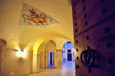The Poets' Retreat - Step Back in Time Relax in Elegance