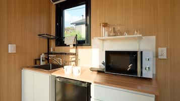 Fridge, microwave, stovetop, electric kettle