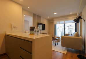 Apartment | 2 bedrooms, Internet - w Sensational 2BR in Miraflores w Balcony (Lima)