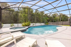 House | 6 bedrooms, desk, Internet - Upstay Home w Pool Hot Tub Patio - Pet Friendly (Kissimmee)