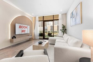 House - Stayshort - Canal Facing 2BR in Business Bay Sleeps 6 (Dubai)