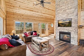 Suite - Mystic Cabin in Gatlinburg (Gatlinburg)