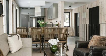 Luxury villa in Storhogna with 8 beds