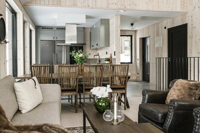 Luxury villa in Storhogna with 8 beds