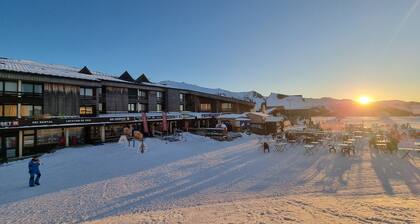 Mountain View Studio, Ski in, Garage included