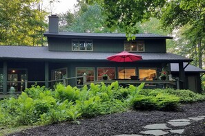 House (3 Bedrooms) | Interior - 5 Mi to Main St Harbor Springs: Scenic Sanctuary (Harbor Springs)
