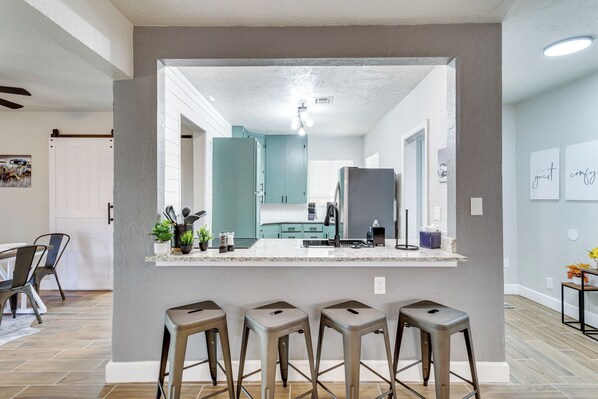 House (3 Bedrooms) | Interior