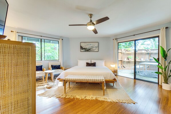 Interior - Rooftop Patio! Kailua-kona Escape 6 Mi to Beach (Kailua-Kona)