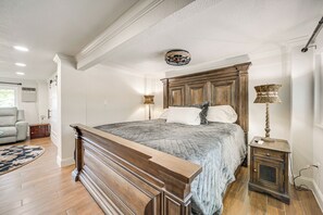 House (3 Bedrooms) | Interior - Panoramic Lake Views! Elegant Marble Falls Home (Marble Falls)