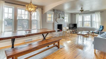 House (2 Bedrooms) | Interior