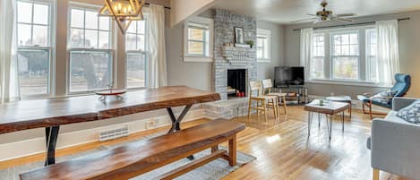 House (2 Bedrooms) | Interior