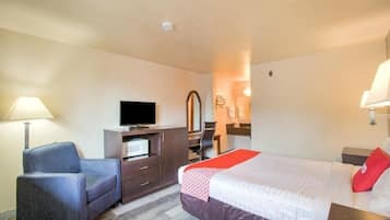 Iron/ironing board, free WiFi, bed sheets