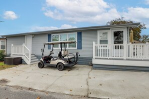 House (3 Bedrooms) | Interior - Walk to Shore! Surfside Beach Gem w/ Game Courts (Murrells Inlet)