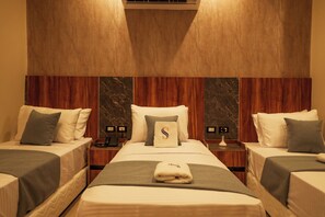 15 عدّة غرف نوم وخدمة الإنترنت