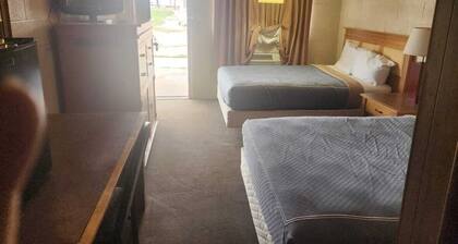 Room with 2 Queen Beds Perfect for Family Road Trips - Explore Chalk Pyramids!