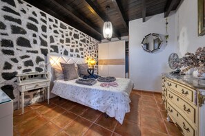 1 camera, ferro/asse da stiro, culla da viaggio, Wi-Fi gratuito