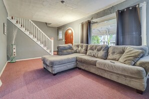 House (4 Bedrooms) | Interior - Easy Dtwn Detroit Access: Pet-friendly Family Home (Detroit)