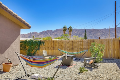 Family Home, 7 Mi to Joshua Tree National Park!