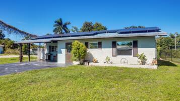 House (3 Bedrooms) | Front of property