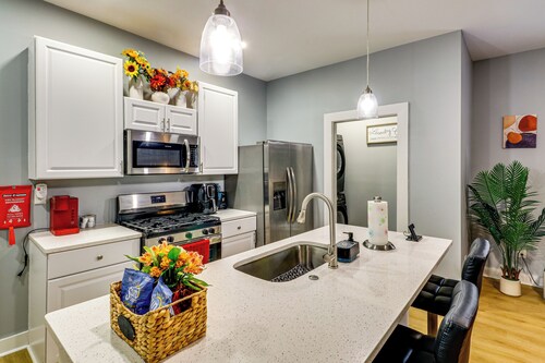 2 Mi to Mercedes-benz Stadium: Westside Townhome