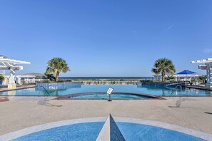 Apartment (3 Bedrooms) | Interior - Steps to Private Beach: Galveston Resort Condo! (Galveston)