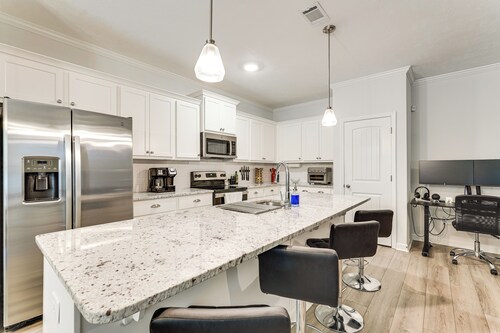 Aiken Townhome 5 Mi to Dtwn & Horse Track!