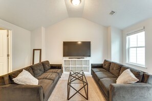 شقة (3 Bedrooms) | المنشأة من الداخل