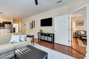 Apartment (2 Bedrooms) | Bahagian dalam