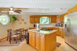 House (3 Bedrooms) | Interior - Play Golf & Unwind! Pine Mountain Lake Family Home (Groveland)