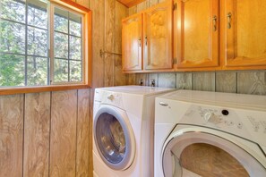 House (3 Bedrooms) | Interior - Play Golf & Unwind! Pine Mountain Lake Family Home (Groveland)