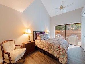 Master Bedroom - Pelican Ridge Villas (Naples)