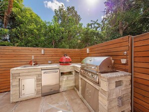 Built in Grill - Pelican Ridge Villas (Naples)
