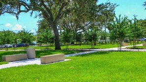 Property grounds - Experience Comfort & Affordability Near Daytona Beach - 2 Units with 2 Queens! (Daytona Beach)