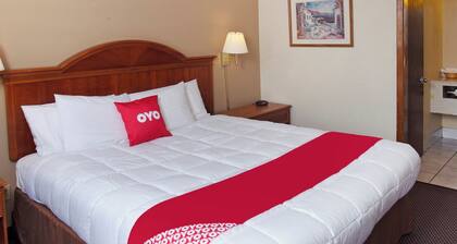 Relaxing Couple’s Getaway – Explore Guymon with Ease!