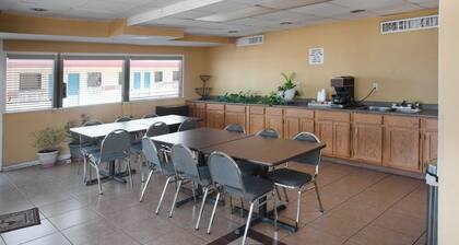 Relaxing Couple’s Getaway – Explore Guymon with Ease!