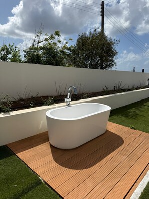 Property grounds - VILLA MAY, PRIVACY, FANTASTIC VIEWS AND 10 MIN FROM JAN THIEL (Willemstad)